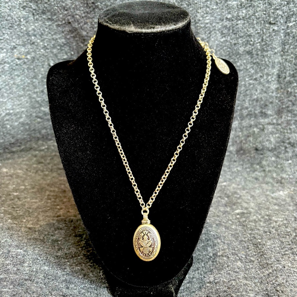 Konplot- Silver Locket Style Necklace with Chain